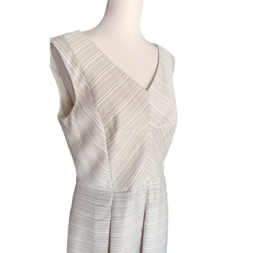Alex‎ Marie Beige White Striped V-Neck Pleated Sheath Dress Womens Size 12 - Picture 2 of 11